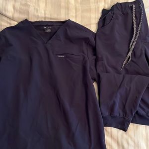 Jaanuu men scrubs large set top(L) & bottom(L-S)